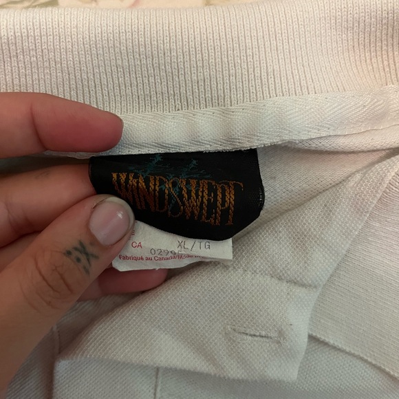 Vintage Windswept White polo tee - Picture 2 of 3